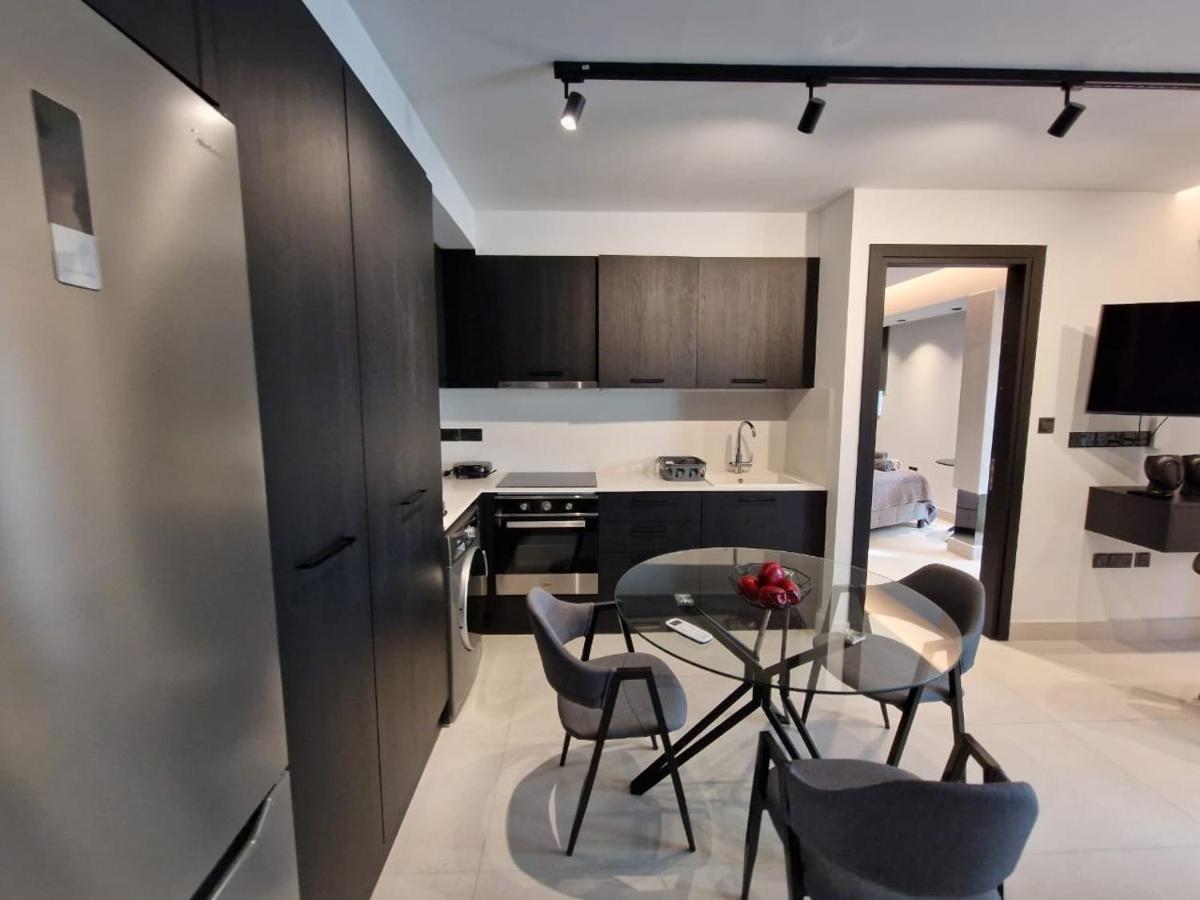 Raam Luxury Suites Larnaca Exterior photo