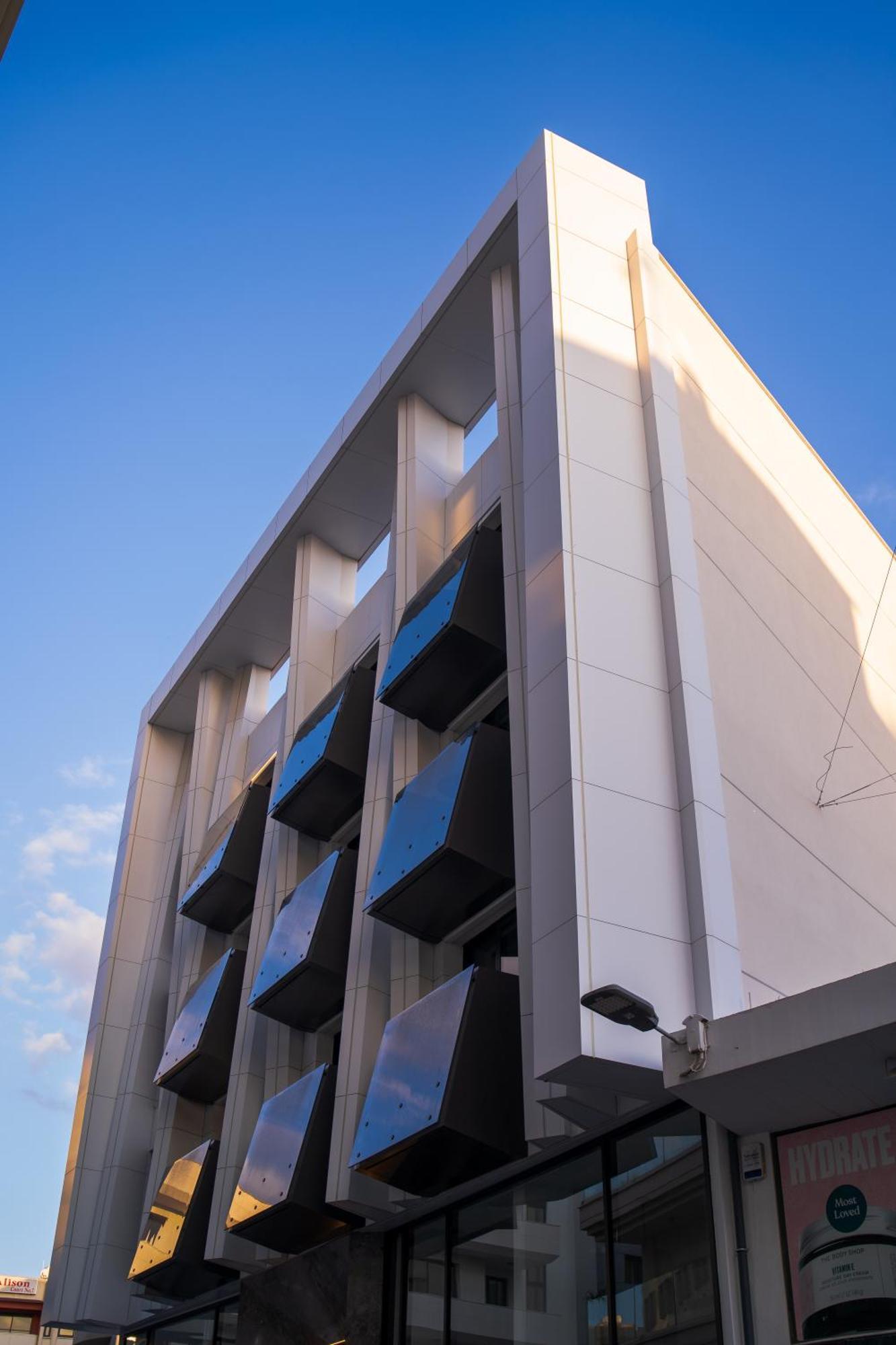 Raam Luxury Suites Larnaca Exterior photo